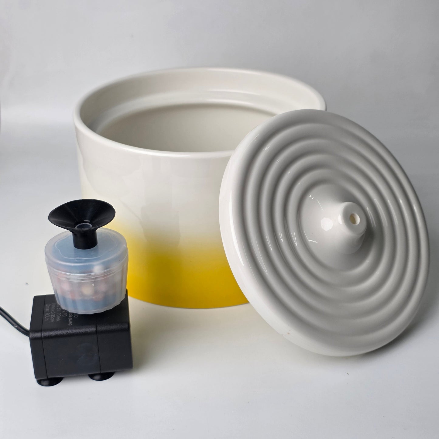 Ceramic Cat Water Fountain – Quiet Flow Hydration System